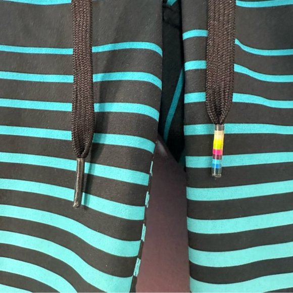 Youth size Hurley phantom swim trunks - Picture 4 of 10